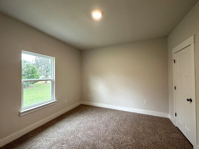 Building Photo - 1105 Shoal River Dr