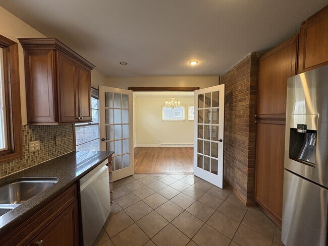 Building Photo - 5902 W 77th Terrace