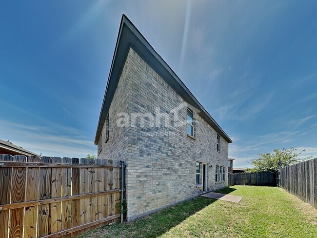 Building Photo - 5459 Montague Ln