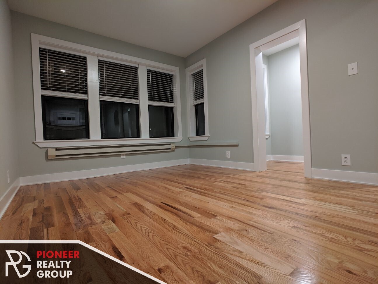 Building Photo - 4409 N Wolcott Ave