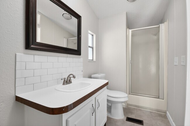 Building Photo - 25494 Deepwood Dr