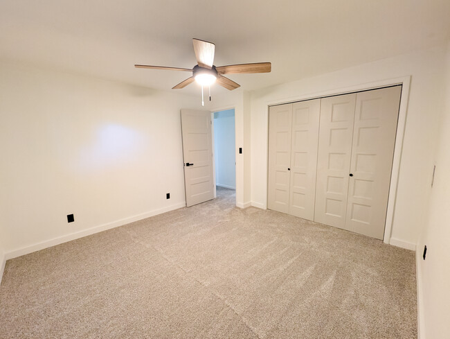 Building Photo - 1658 E 1500 N