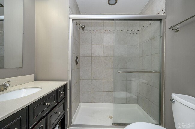 Building Photo - 2902 Madaline Dr