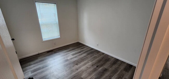 Building Photo - 10326 Old Leo Rd