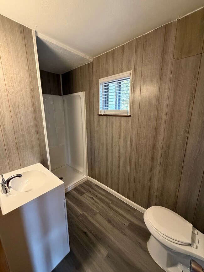 Building Photo - 16920 Rocky Ridge Rd