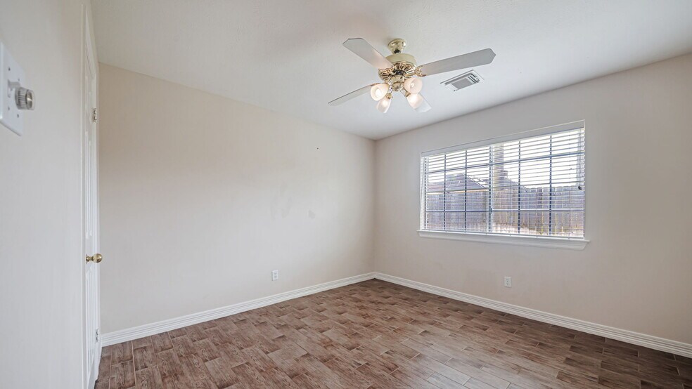 Building Photo - 3211 Prosperity Dr