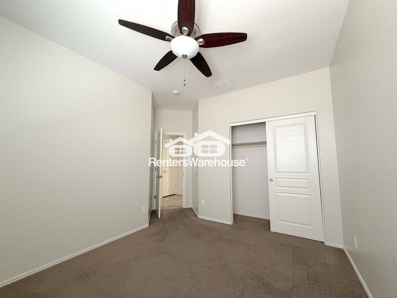 Building Photo - 532 E Trellis Rd