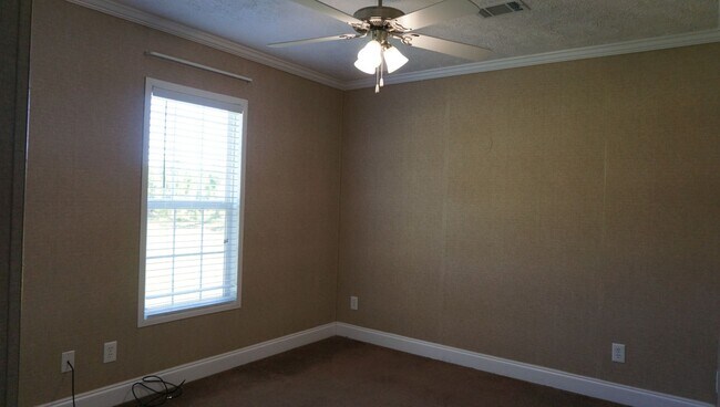 Building Photo - 3876 Rowell Rd