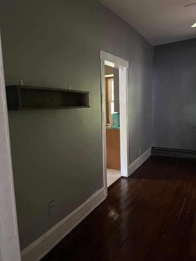 Building Photo - 3424 New Holland Rd