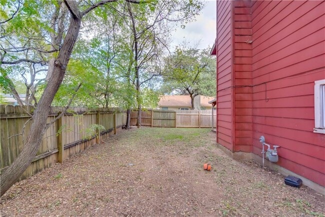 Building Photo - 4200 Everest Ln
