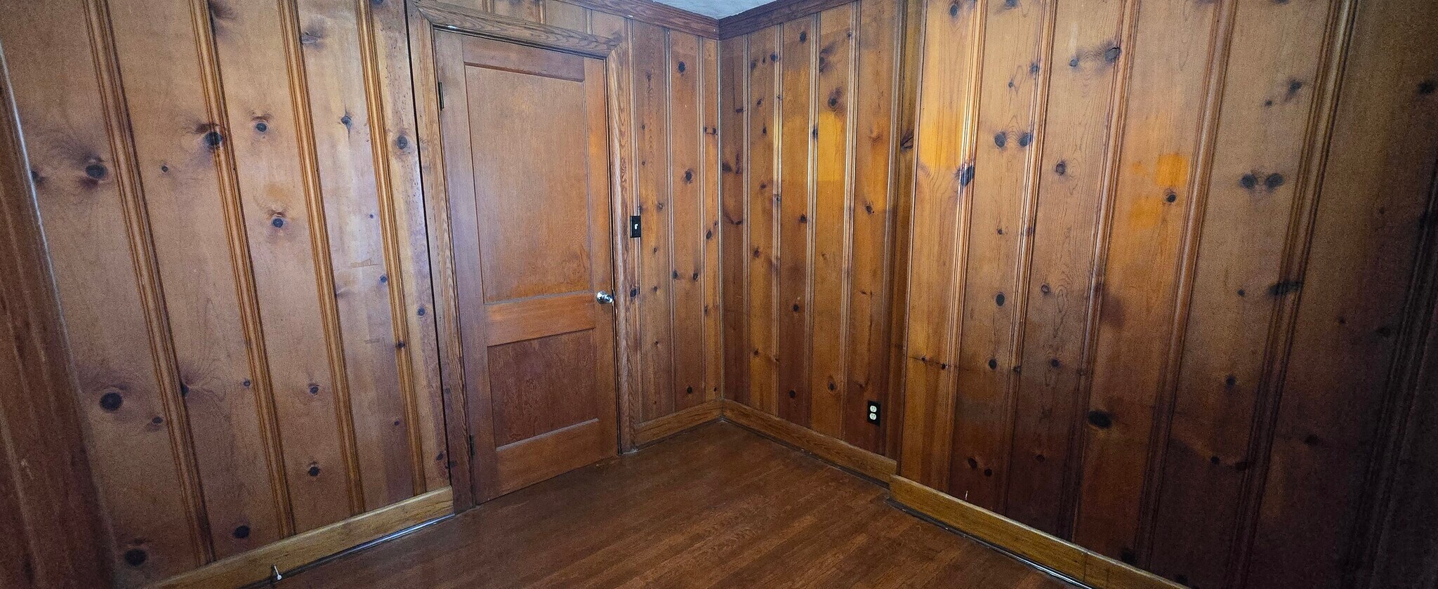 Bonus Room - 818 Coolidge St