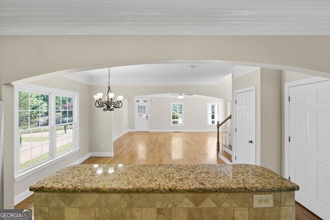Building Photo - 728 Markhams Dr