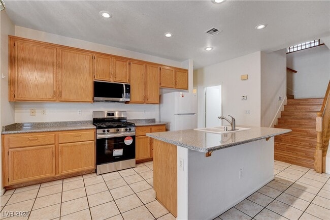 Building Photo - 3737 Ocean Waters St