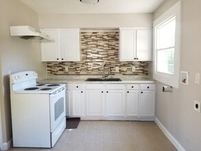 Building Photo - 3918 Oakley Ave