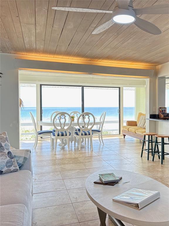 Building Photo - 2823 Gulf of Mexico Dr