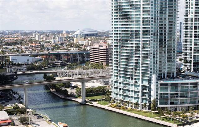 Building Photo - 68 SE 6th St