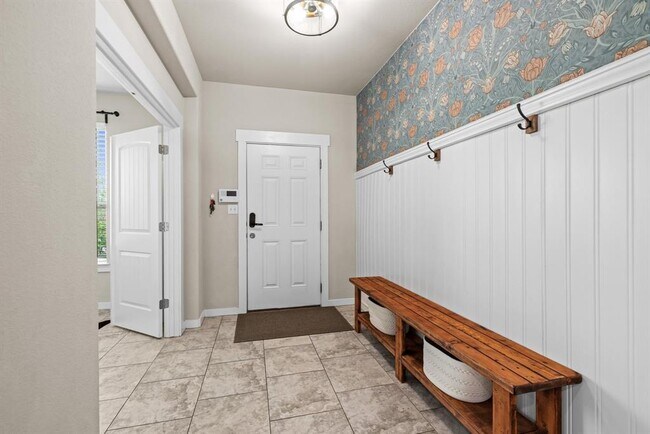 Building Photo - 157 Syrah Ct