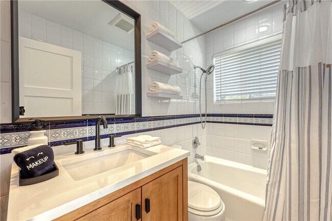 Building Photo - 268 Imperial Ln