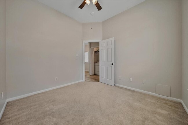 Building Photo - 1747 Aden Dr