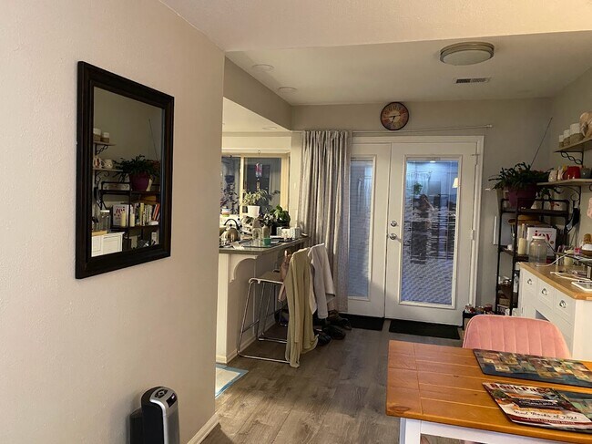 Dining area - 421 S Balsam St