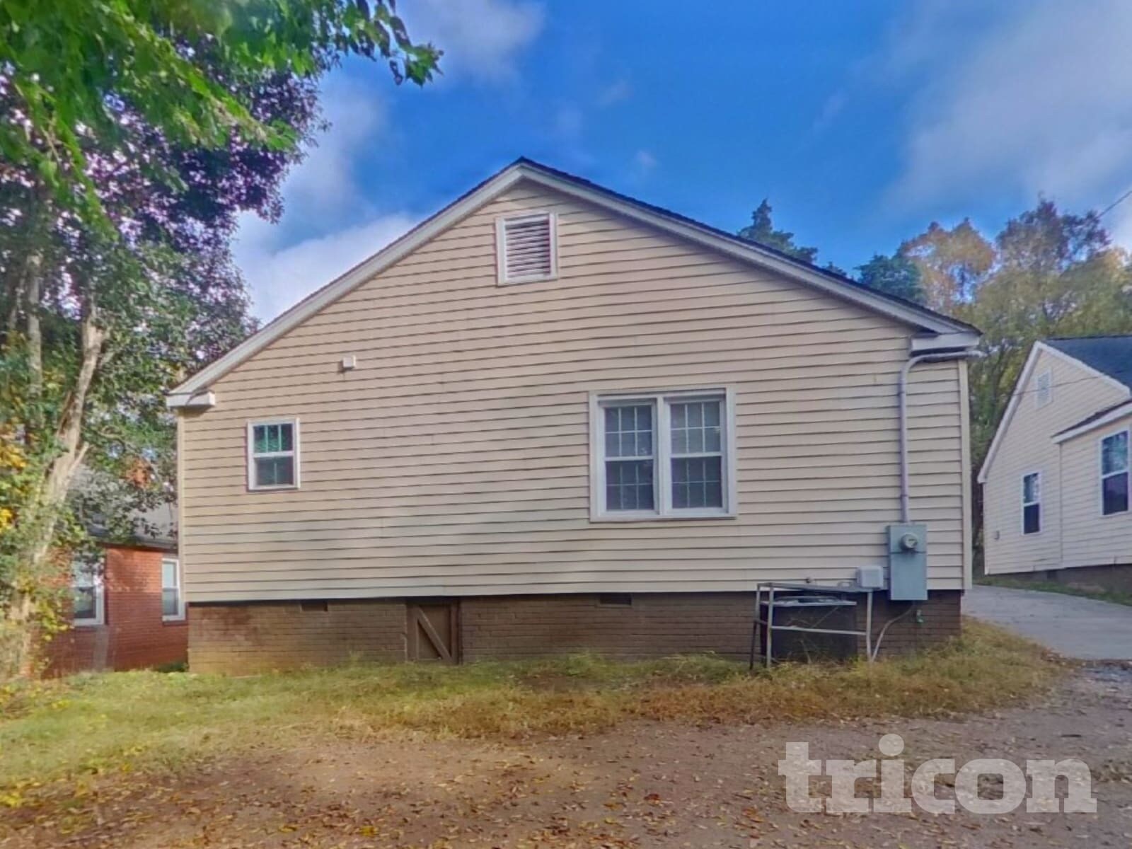 Building Photo - 717 West Blvd