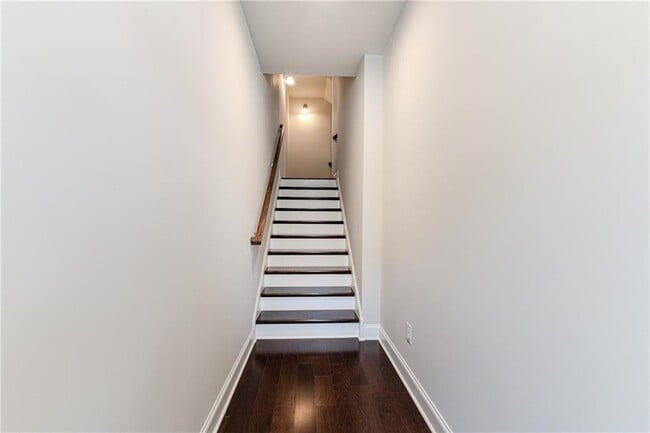 Building Photo - 5499 Terrace Bend Pl