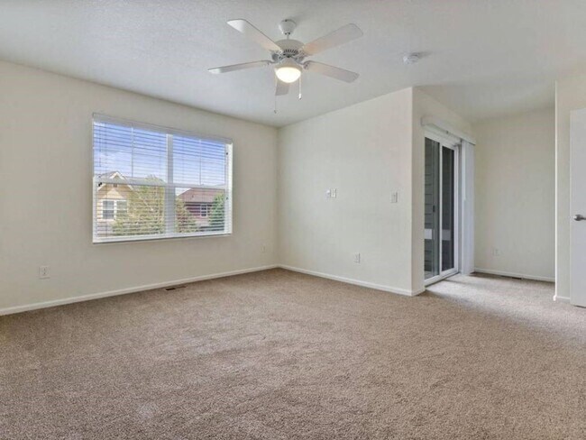 Building Photo - 9498 E 109th Dr