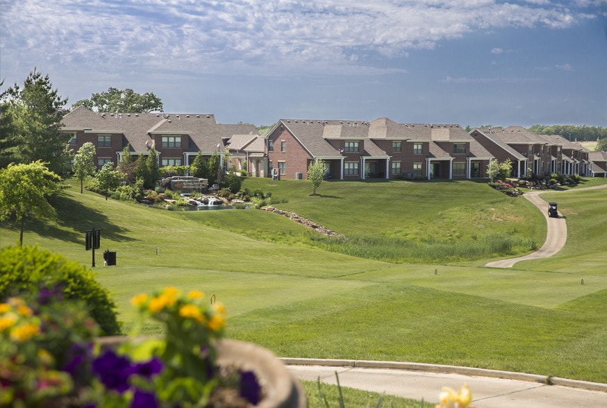 Fairway Views - The Residences at Old Hawthorne