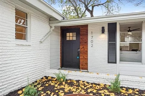 Building Photo - 1702 Bristol Ct N