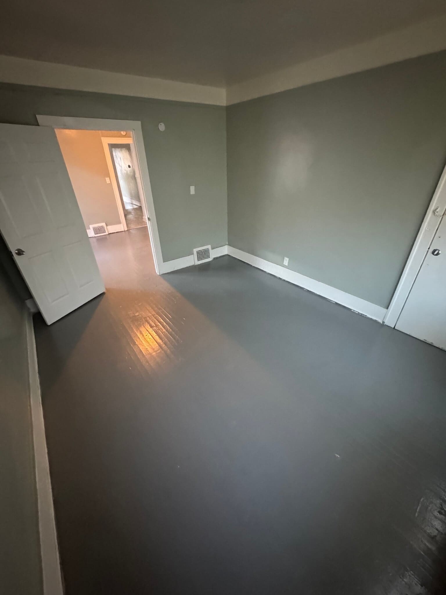 Building Photo - 6405 Tuxedo St