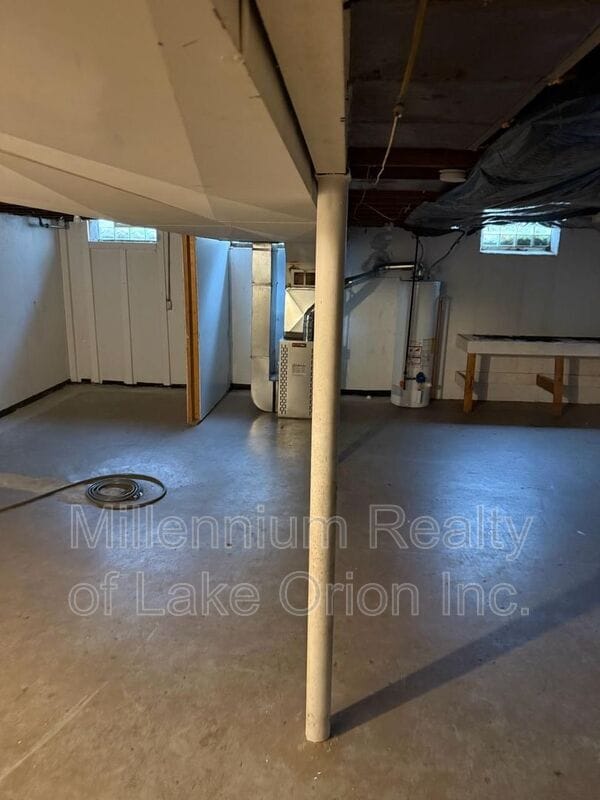 Building Photo - 321 W Princeton Ave