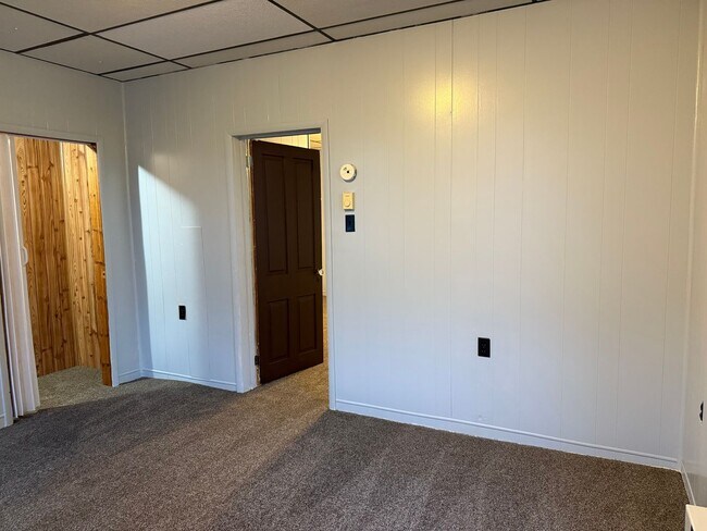 Building Photo - 201 W Market St