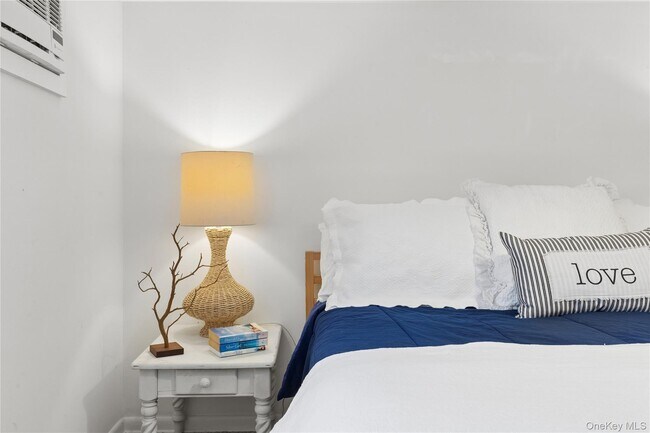 Building Photo - 3 Lincoln St