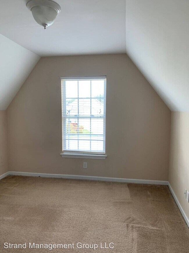 Building Photo - 4 br, 3.5 bath House - 311 Freshwater Court