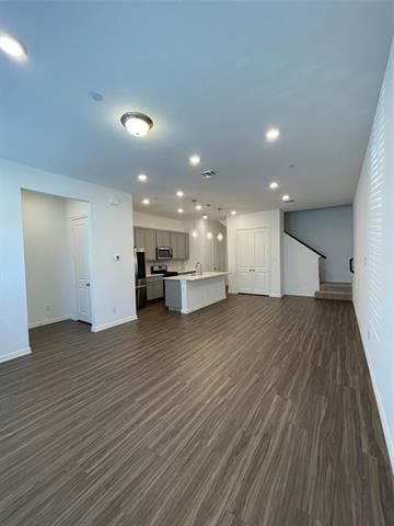 Building Photo - 9931 Tolbert St