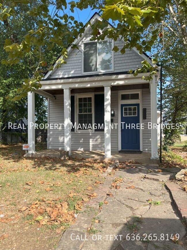 Primary Photo - Beautiful Home in Tower Grove South