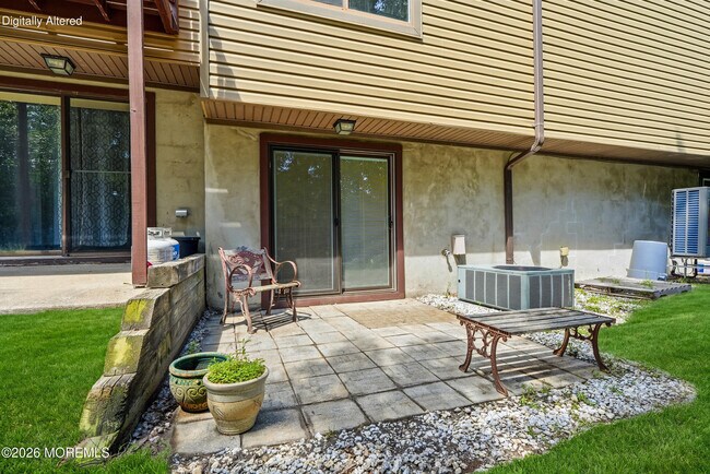 Building Photo - 802 Alpine Trail
