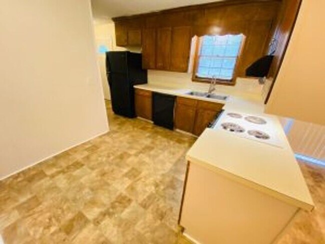 Building Photo - 3305 Ragsdale Dr