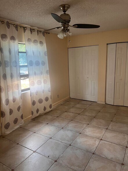 Building Photo - 30 Crossings Cir