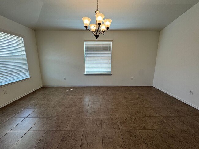Building Photo - 9306 Cricket Dr