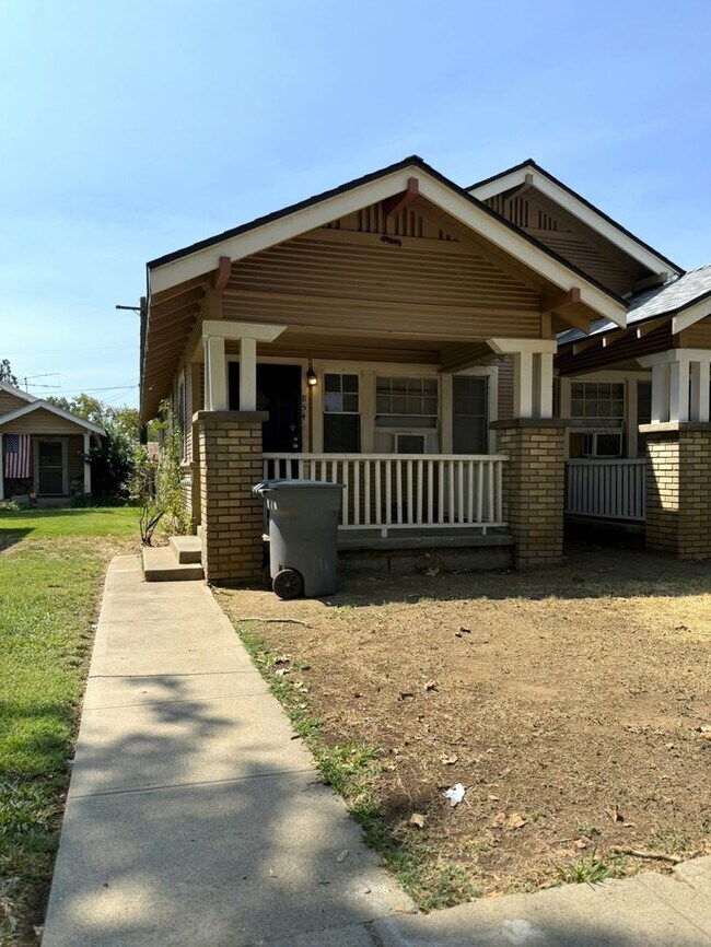 Building Photo - 854w22nd