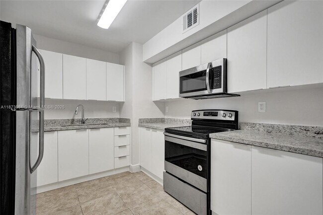 Building Photo - 11515 NW 22nd Ave