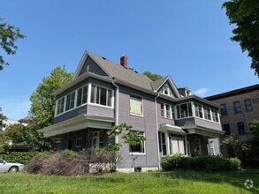Building Photo - 2 BR/1 BA Apartment in a Great Minneapolis...