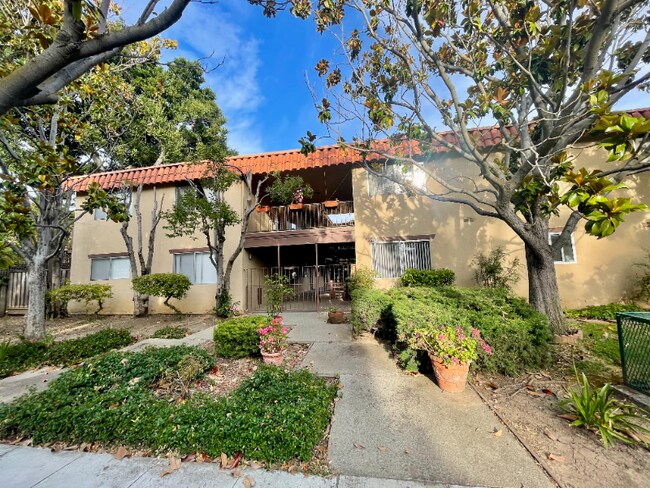 Primary Photo - 303 Chiquita Ave