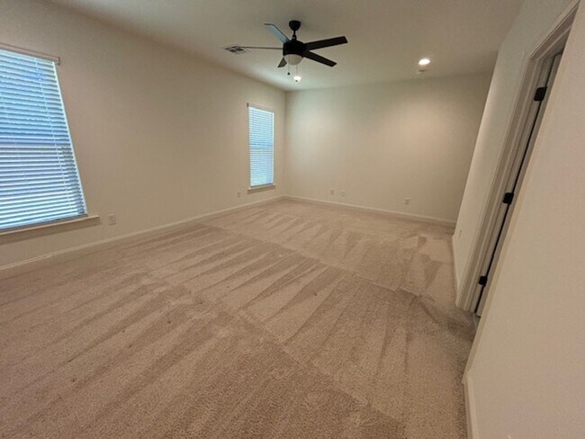 Building Photo - Prairieville on Queen Street