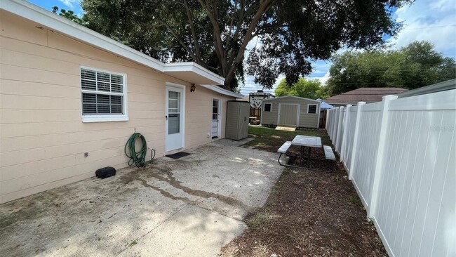 Building Photo - 9632 Groveland St
