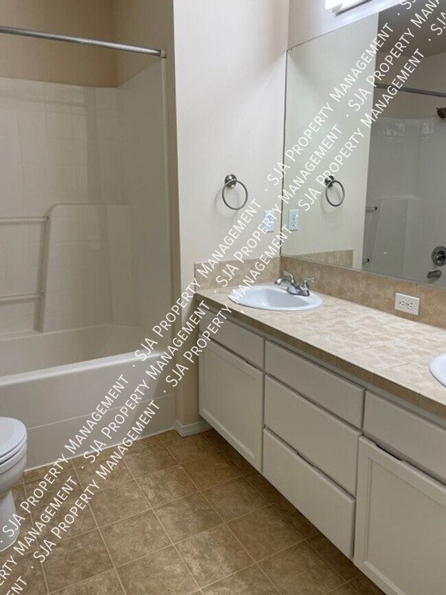 Building Photo - 4117 151st St SE