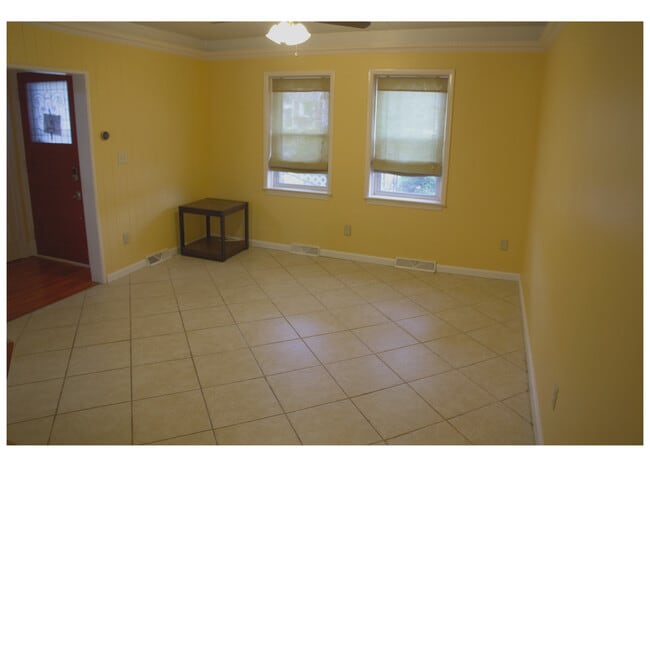 Building Photo - 754 E Washington Ave