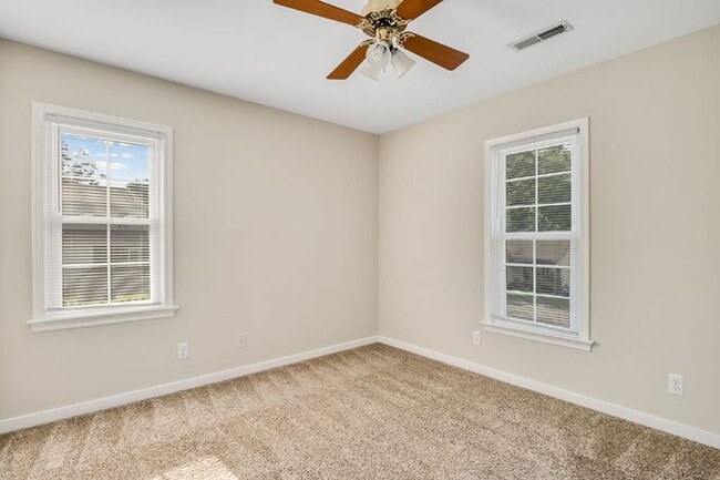 Building Photo - 3 Bedroom Ranch Home with Fenced Yard in Richmond – Available July 15th – $2,295/mo