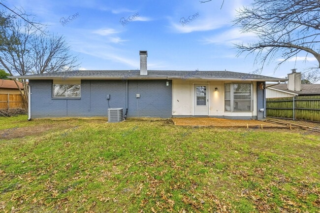 Building Photo - 2602 Burningtree Ct